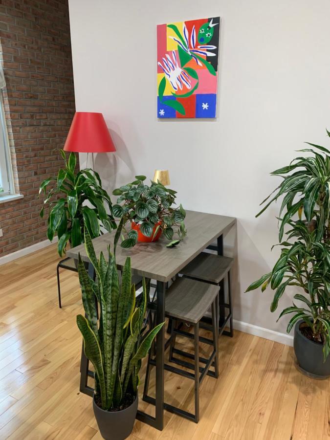 Appartement Urban Jungle Oasis In Queens! à New York Extérieur photo